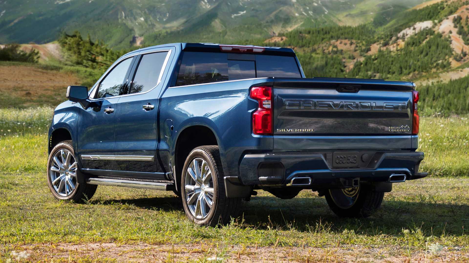 Chevy Silverado HDZR2, GMC Sierra HD AT4X in the Works: Report