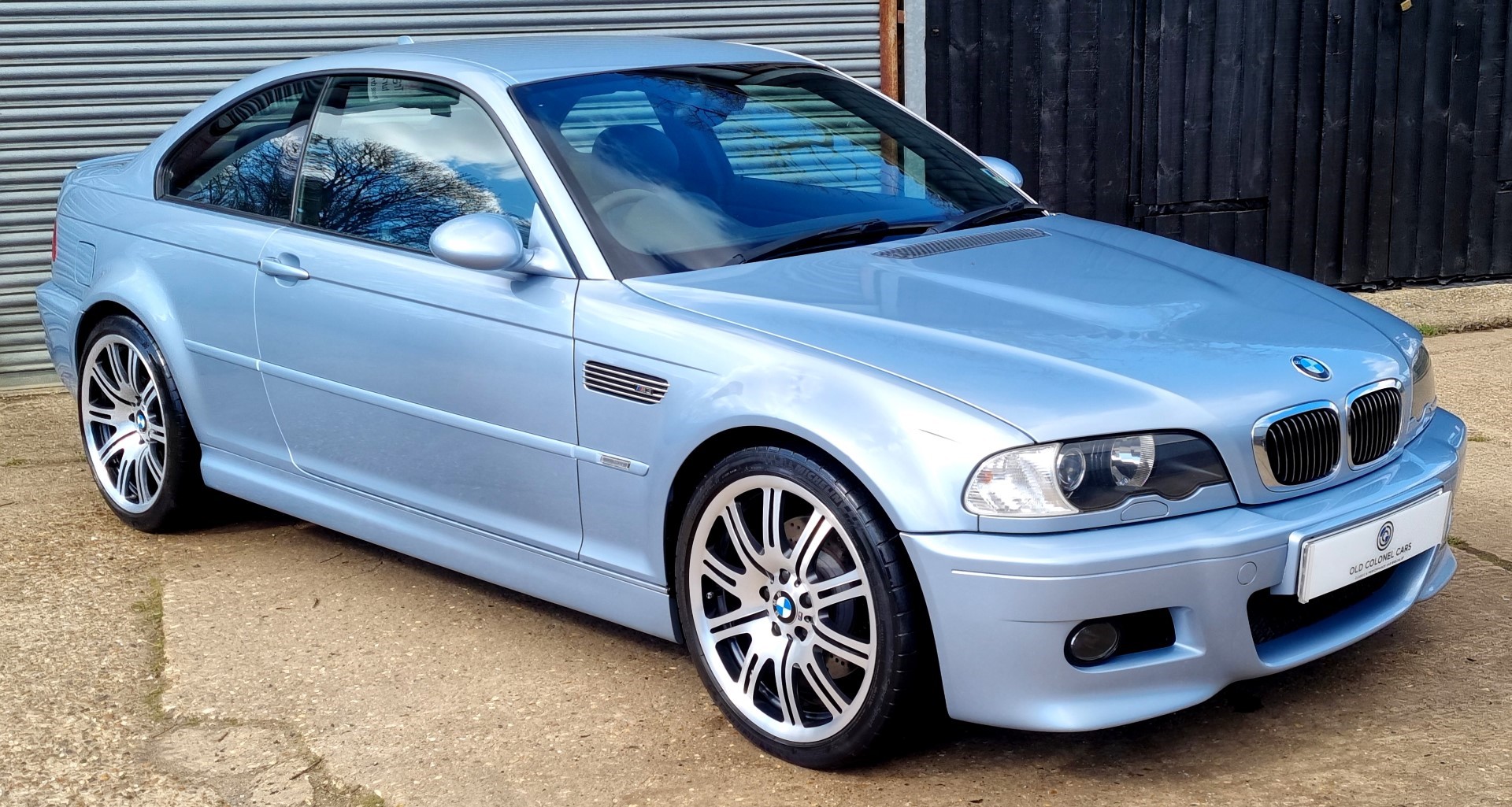 BMW Individual unveils a fancy M3 with silver-blue interior