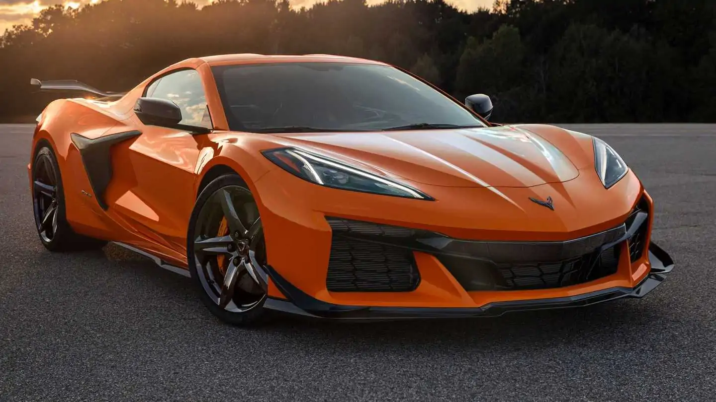 Chevy Corvette Z06 Break In Period Has 6,600 Redline on DOHC Engine