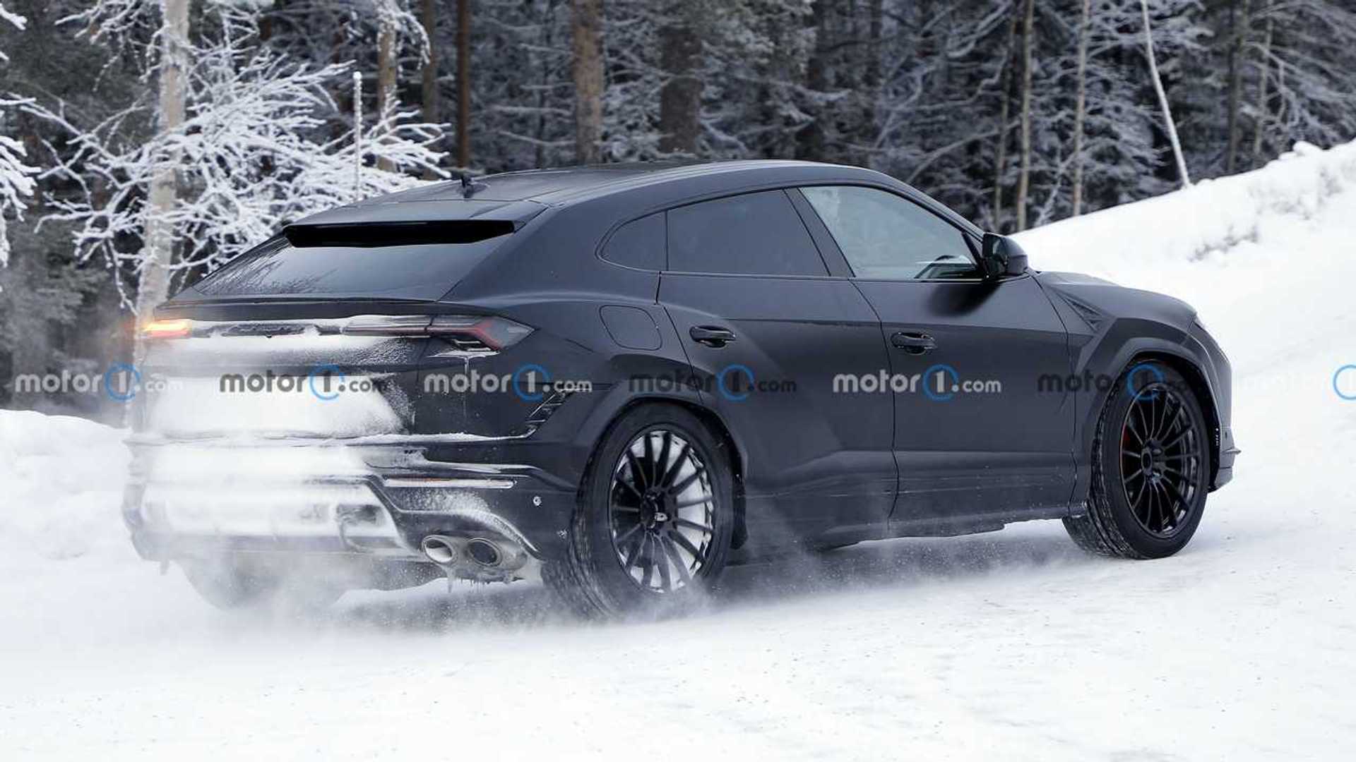 Lamborghini Urus Evo Spied Looking Nearly Production-Ready