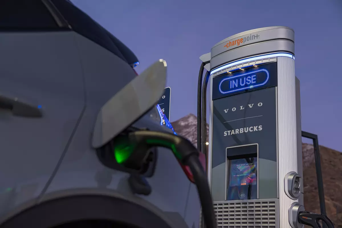 Volvo and Starbucks announce a new EV Fast Charging Network